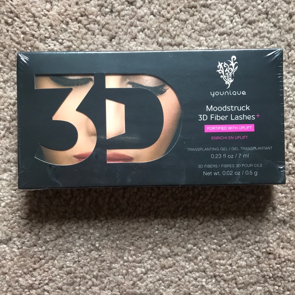 BNIB younique 3D Lashes